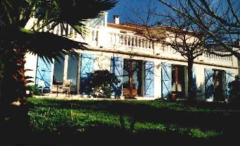 Maison de plain pied  Antibes prs de Nice et Cannes dans les Alpes-Maritimes en Provence Alpes Cte d'Azur