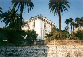 50m de la plage et du Port