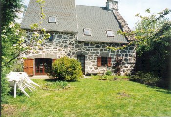 Maison  Ussel prs de Saint Flour dans le Cantal en Auvergne