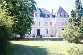 chateau dans les charentes