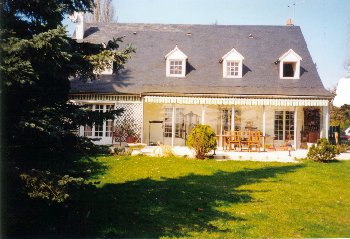 Maison avec piscine prs de Versailles et de Paris
