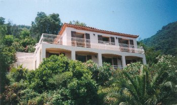 Villa avec piscine  Cavalaire sur mer prs de Saint Tropez