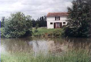 Près de la rivière
